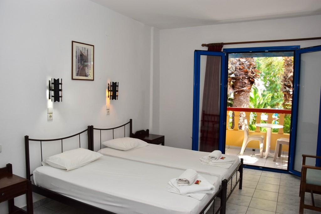 סיסי Palm Bay Hotel מראה חיצוני תמונה