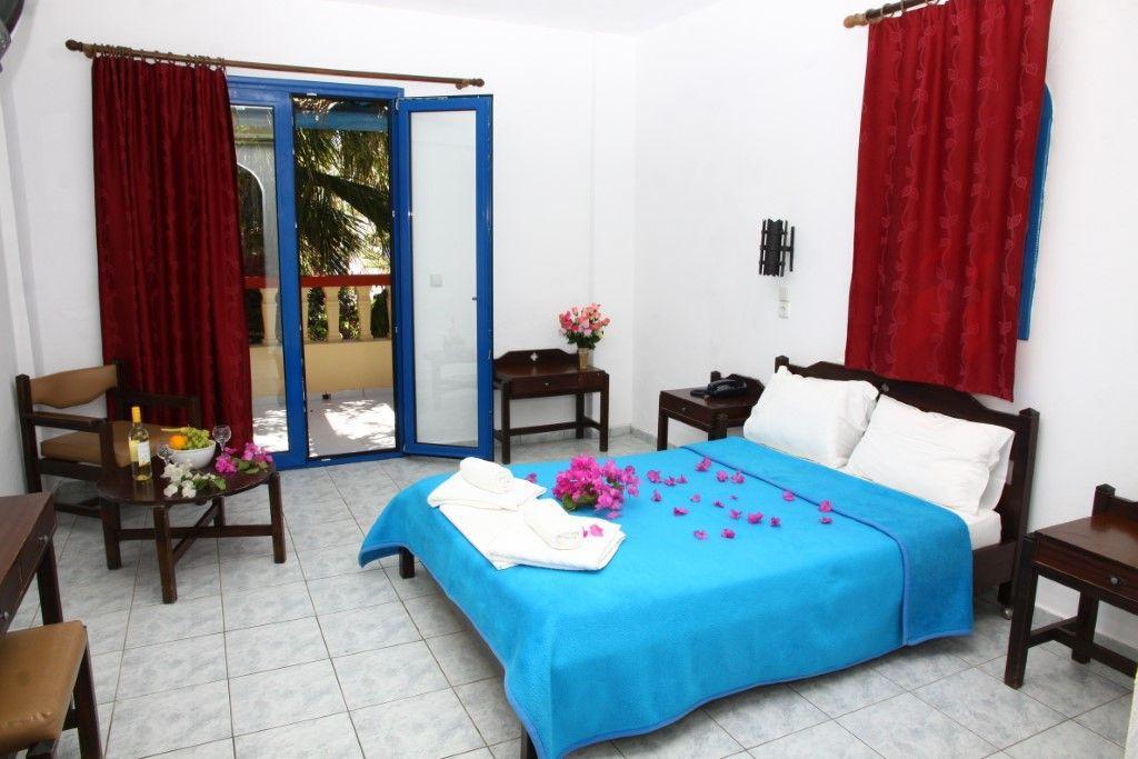 סיסי Palm Bay Hotel מראה חיצוני תמונה