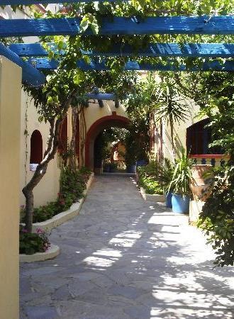 סיסי Palm Bay Hotel מראה חיצוני תמונה