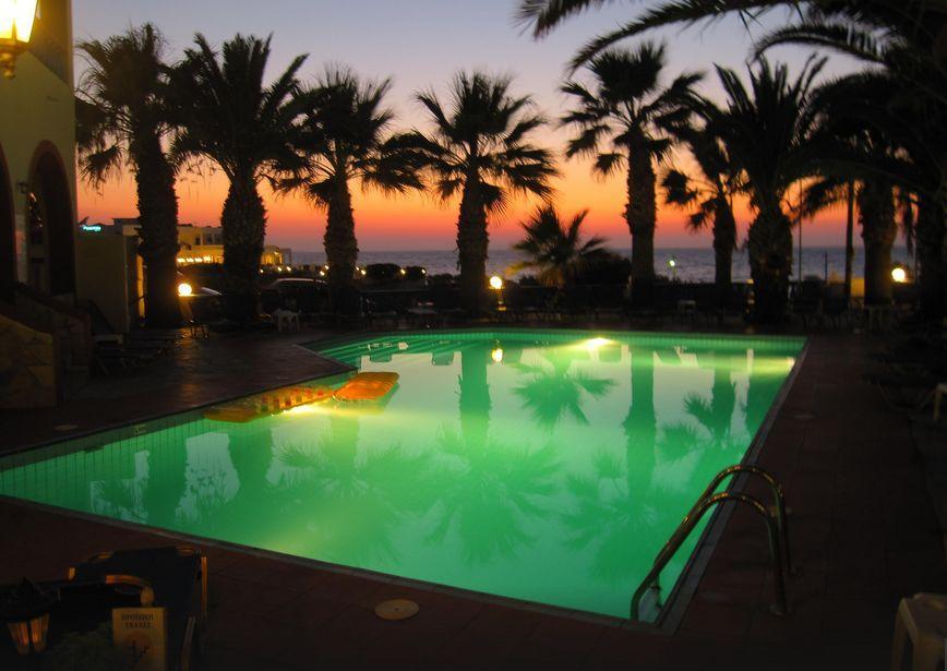 סיסי Palm Bay Hotel מראה חיצוני תמונה